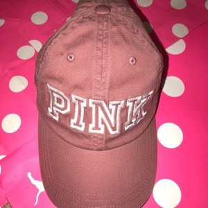 pink hat